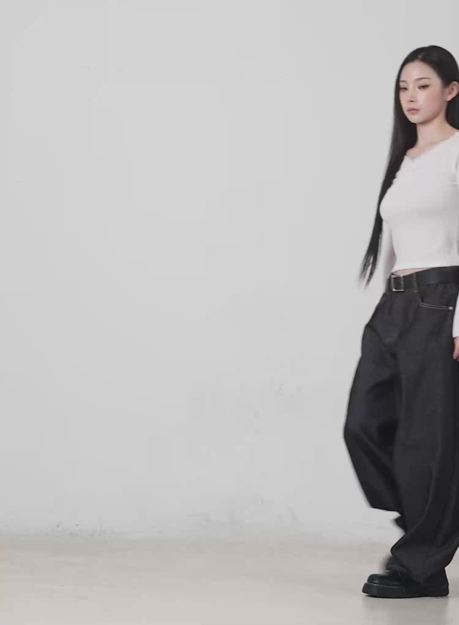 Lace Trim Raglan Long Sleeve Top CM519