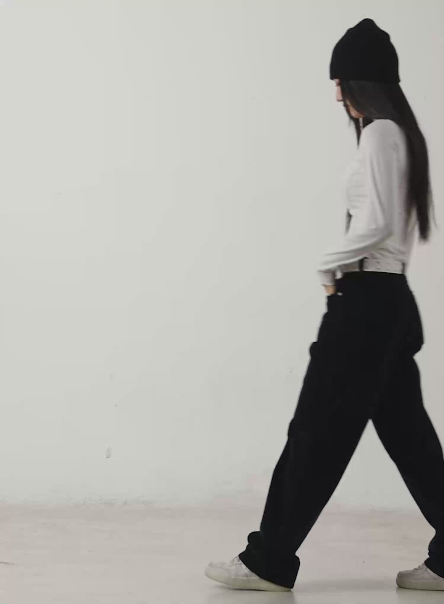 Graphic V-Neck Long Sleeve CJ514