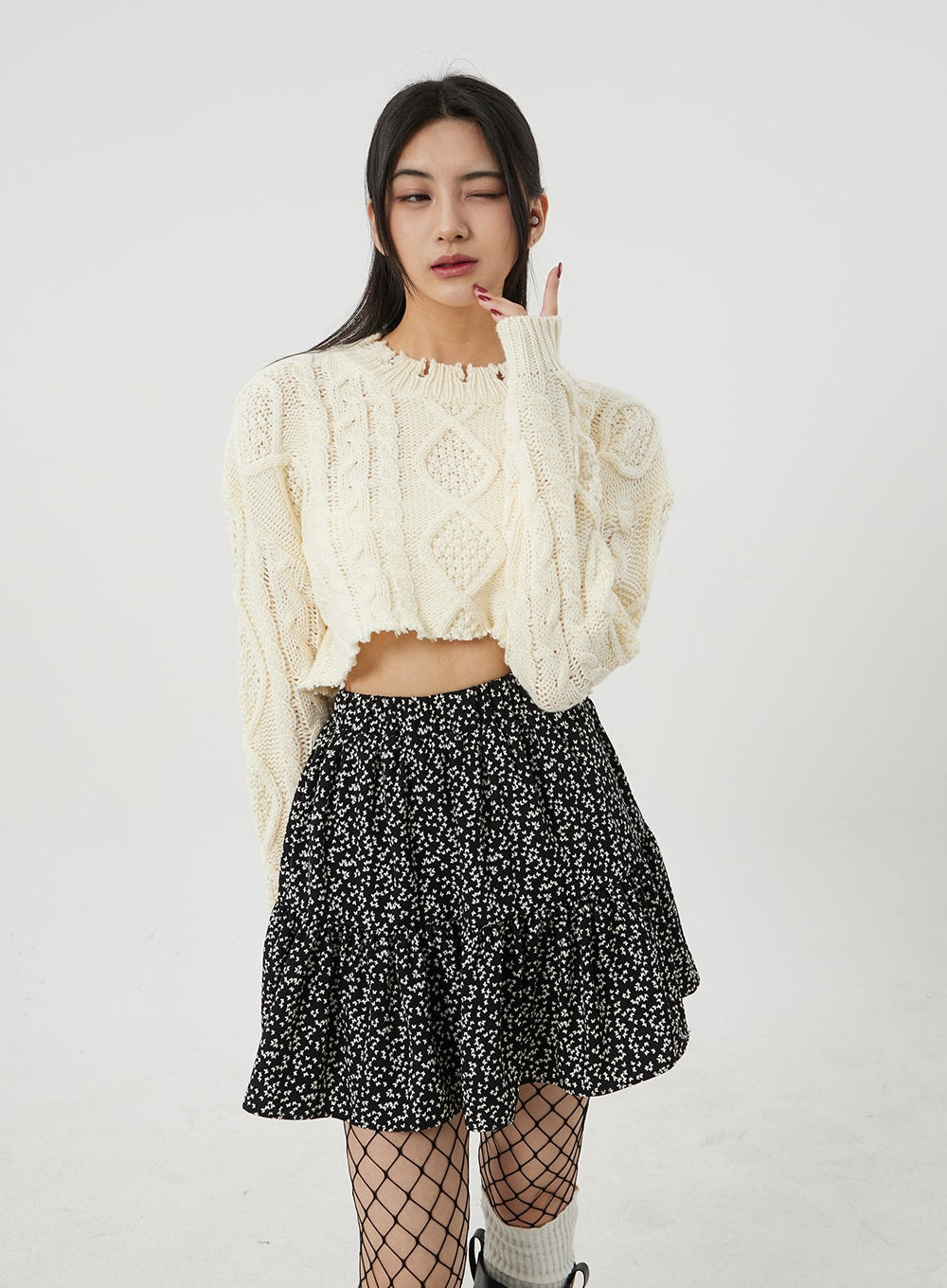 Cropped fashion cable sweater