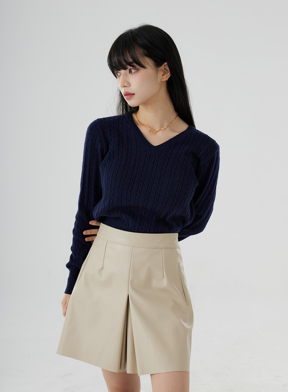 V-Neck Twist Pattern Knit OO18 - Lewkin