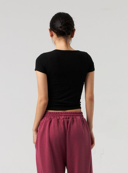 basic-crewneck-tee-cl326