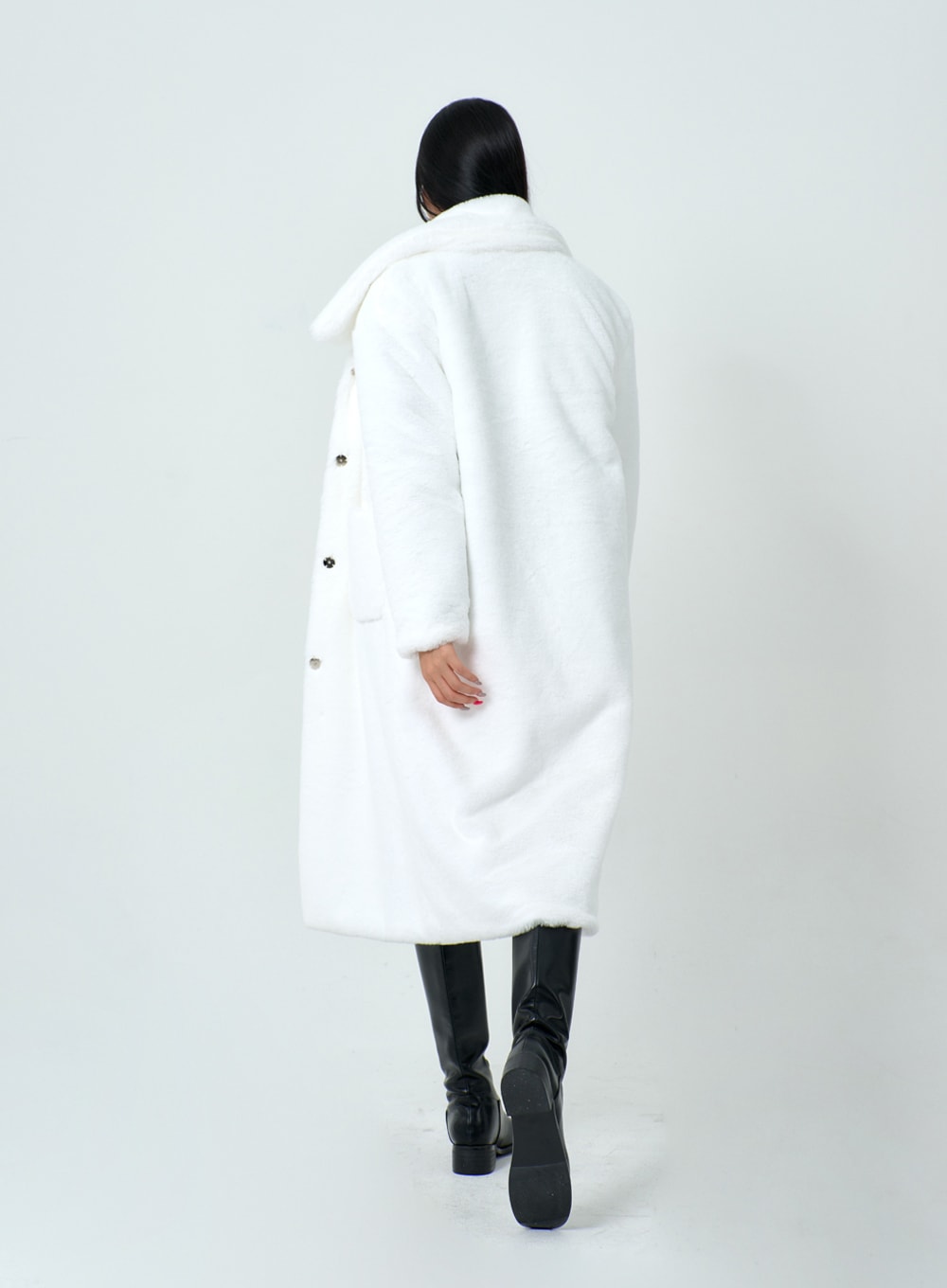 Faux-fur button coat in White