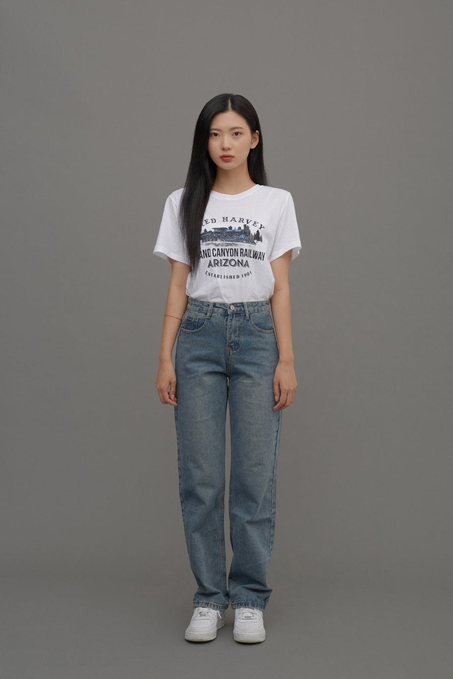 Straight Leg Jeans CM6